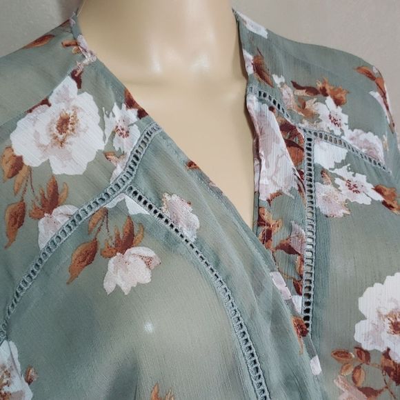 Band of Gypsies floral grayish Green polyester oversized open wrap,sz S - Picture 3 of 6